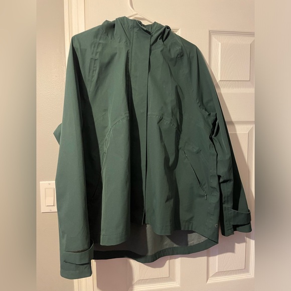 Hyba green rain jacket. UGC. - Picture 1 of 6